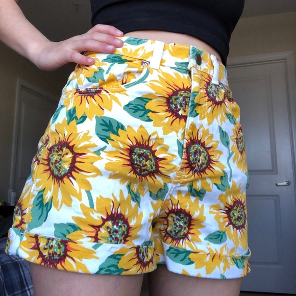 American Apparel High Rise White Sunflower Shorts - Picture 2 of 6